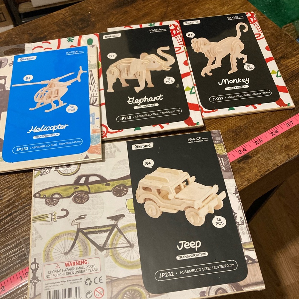 Robotime wooden puzzles/models